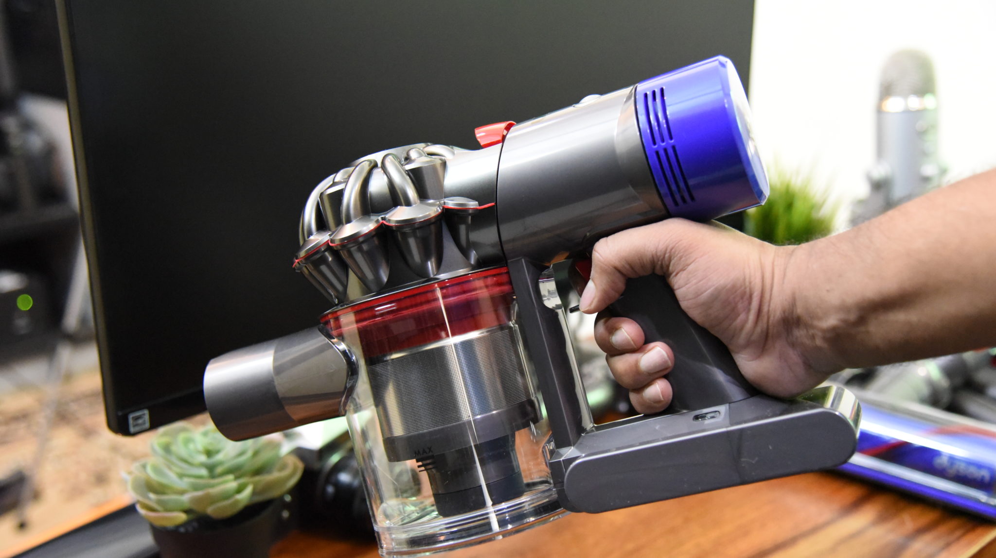 Dyson V8 Absolute+ Review