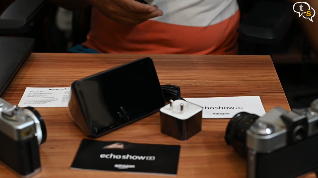 In the box Echo Show 5 manuals power adapter and cord