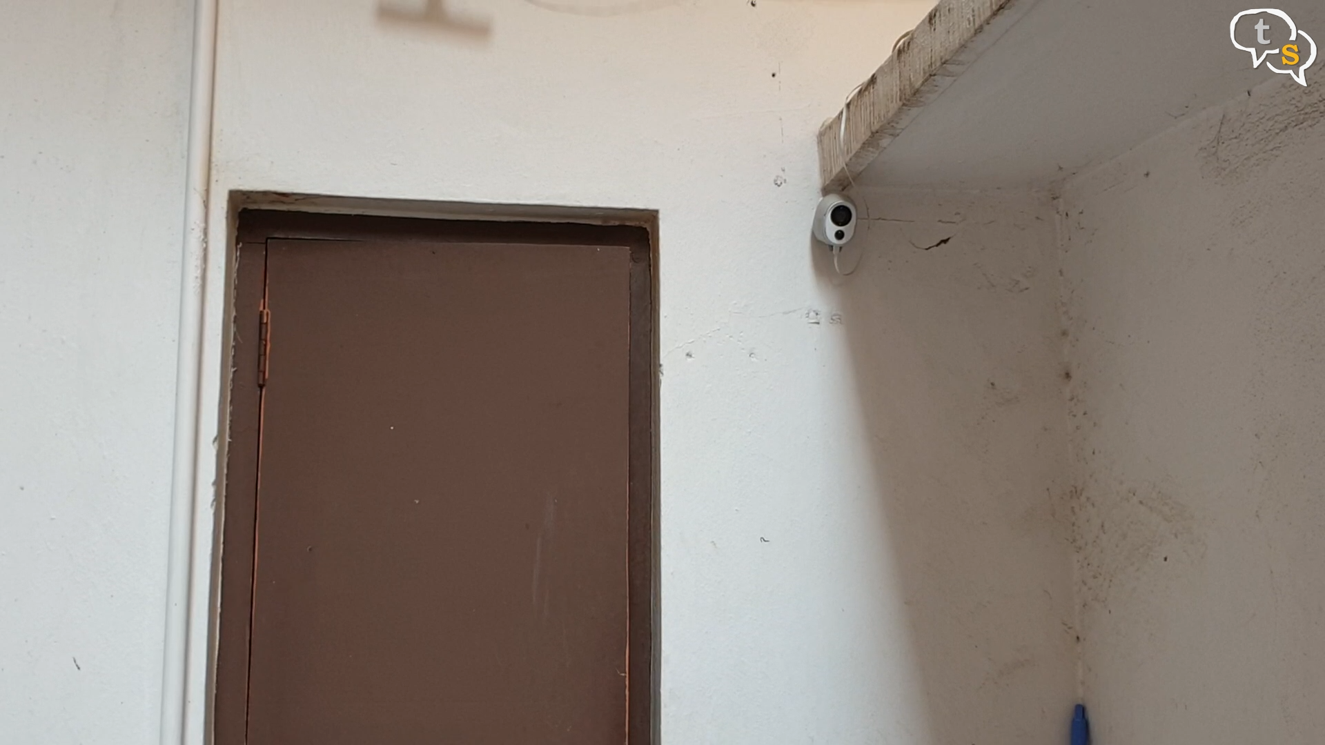 Mounted at a height active pixel wifi battery camera