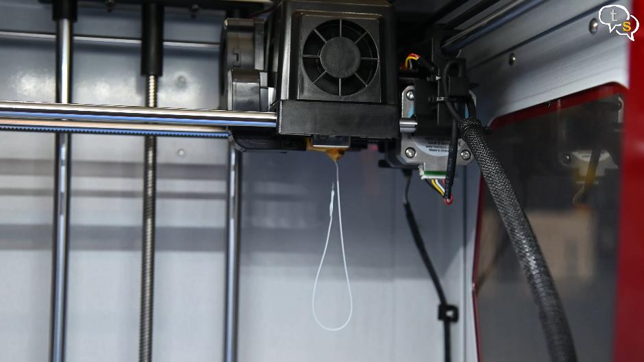 WOL3D X-Smart 3D Printer filament extruding