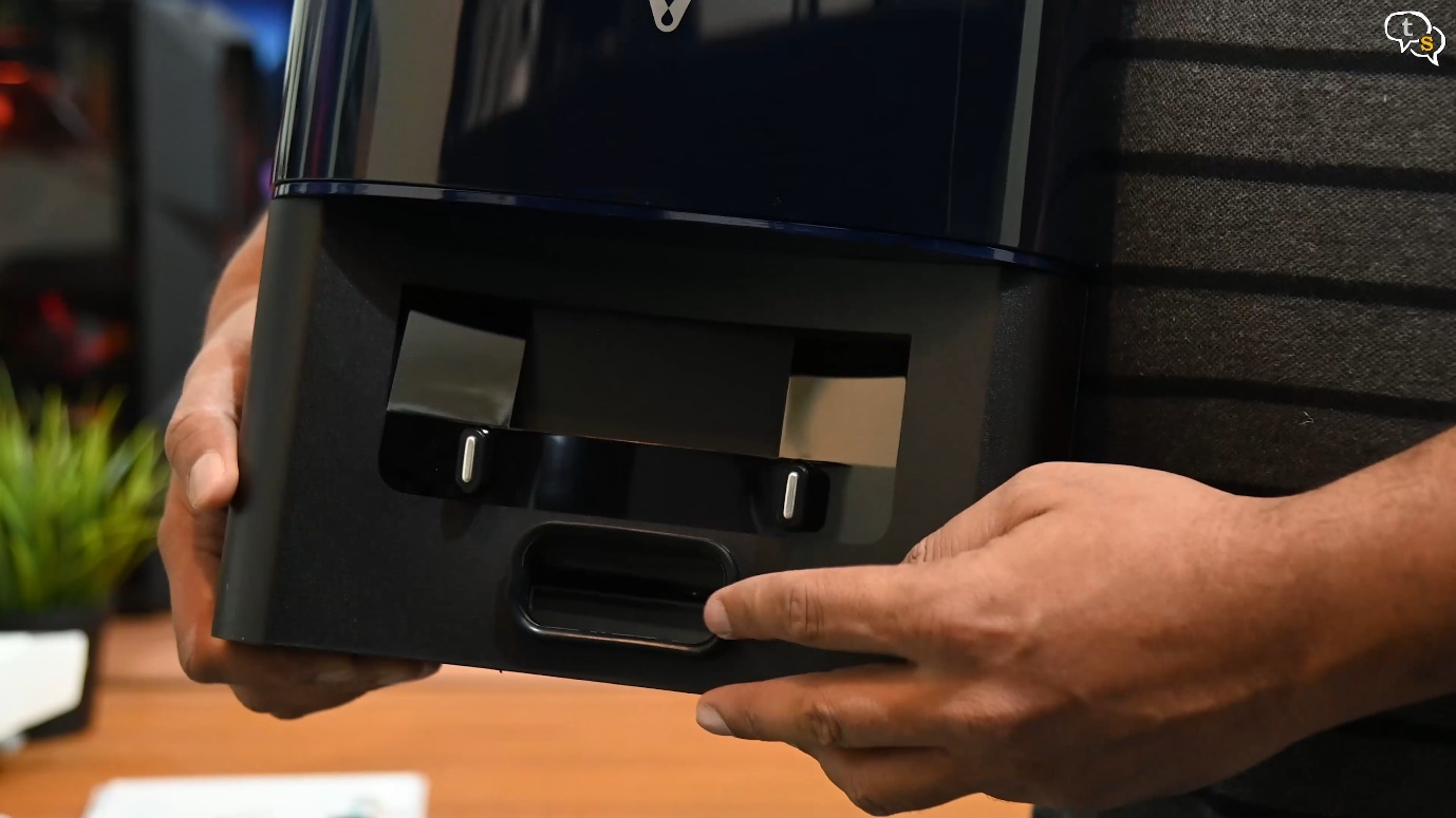 Charging dock/ dustbin combo