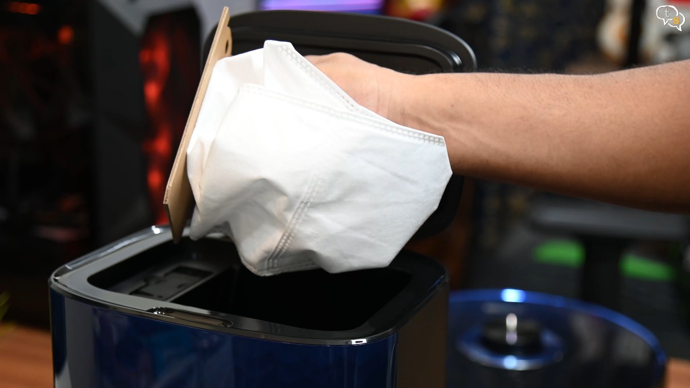 Charging dock/ dustbin combo